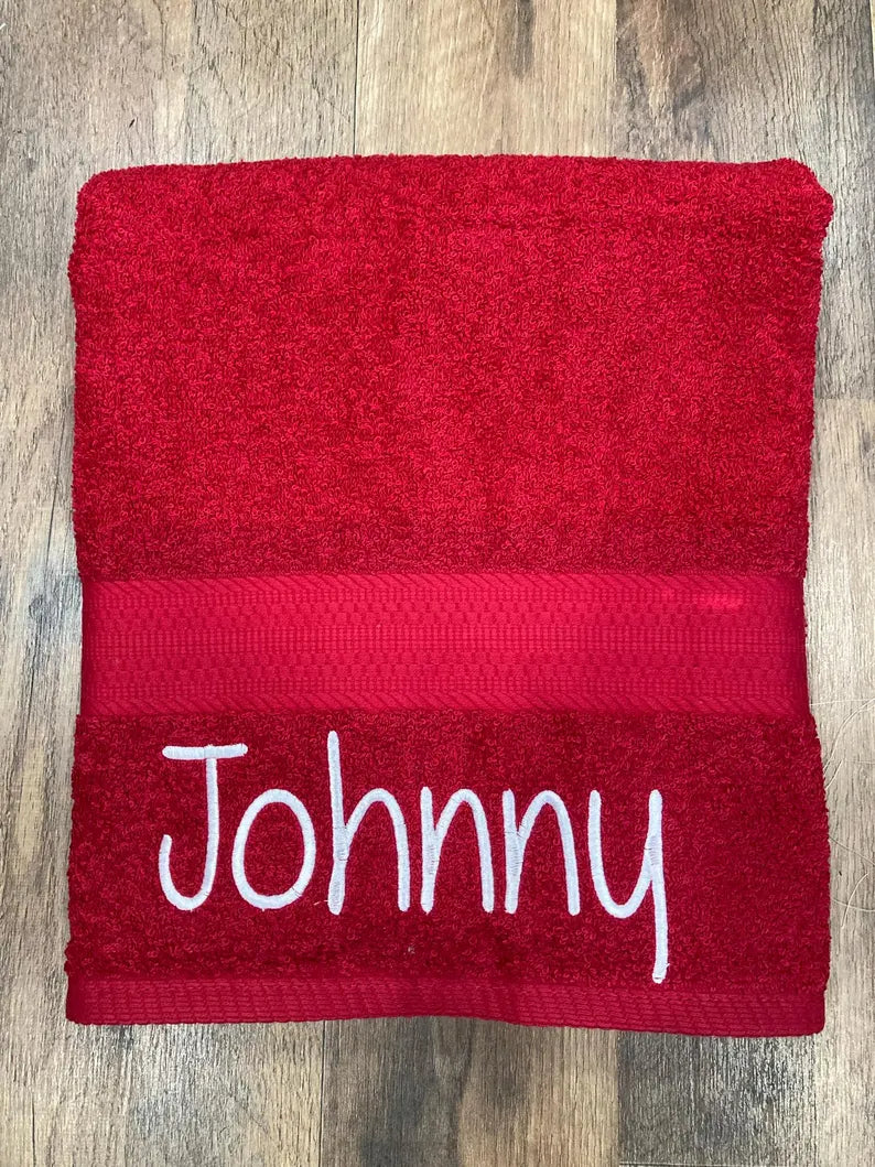 Personalized bath towel, embroidered towel, monogrammed bath towel, bathroom decor, towel with name